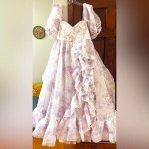 Selkie Ribbon Dancer Bloom Bridal Gown